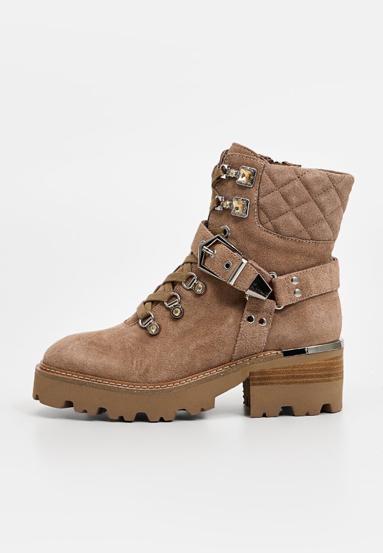 Botines camperos