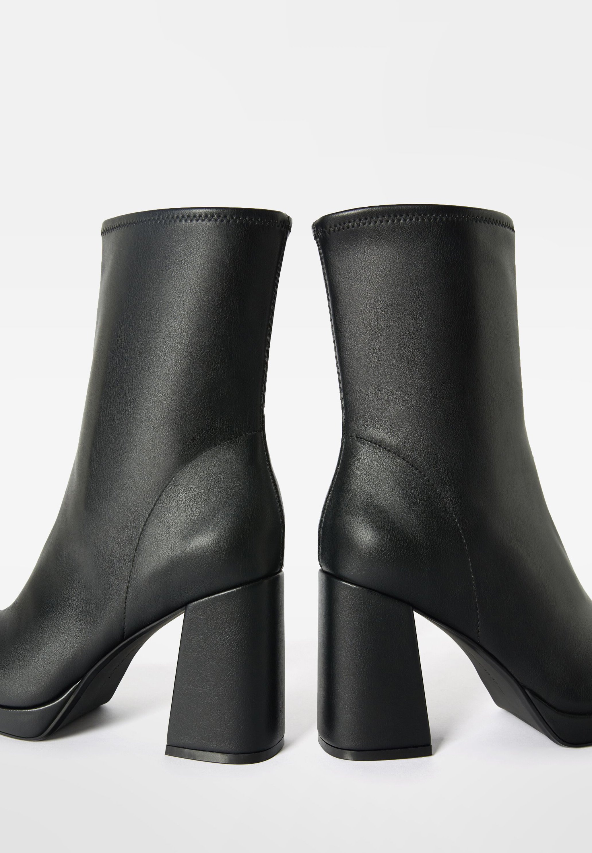 Bershka FITTED MINI - Enkellaarsjes met plateauzool - black/zwart -  Zalando.nl