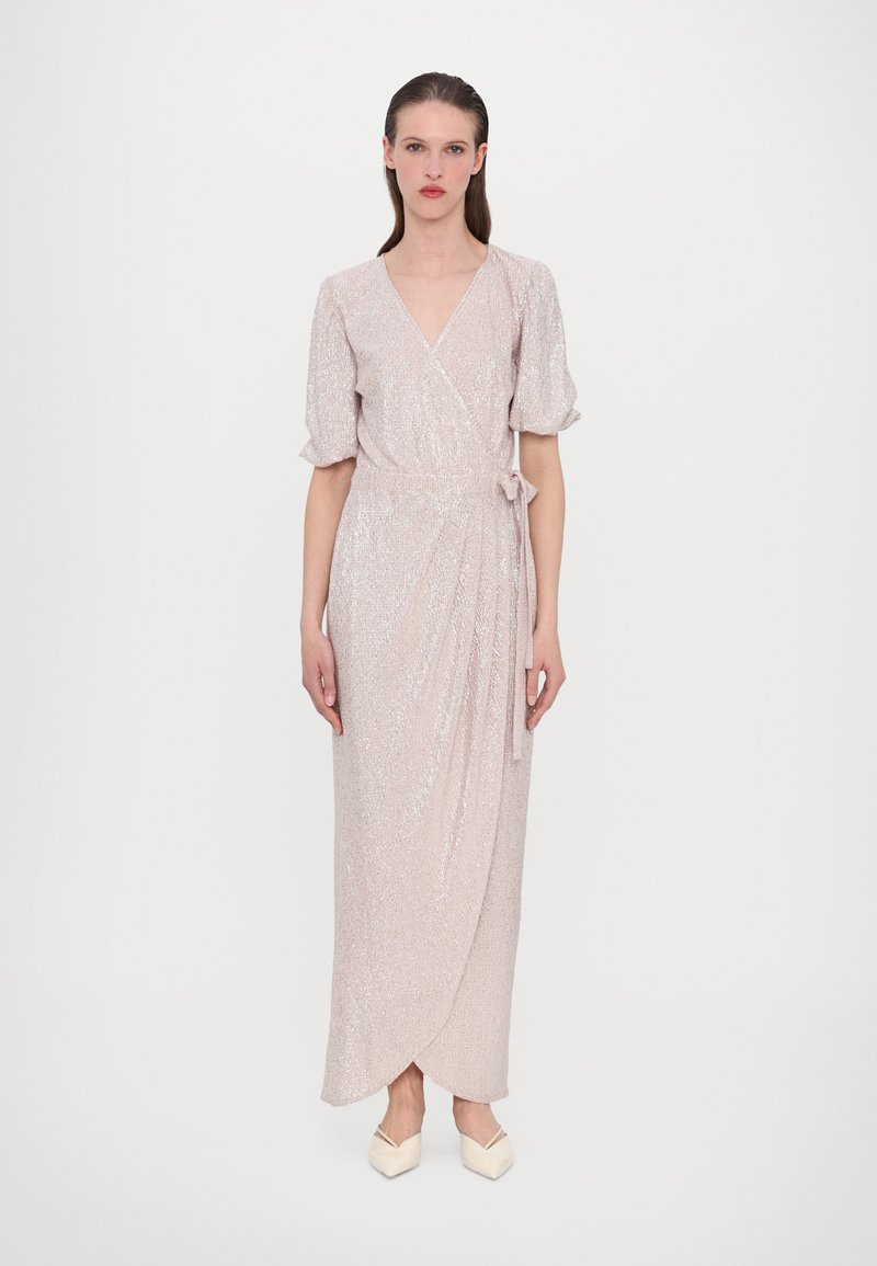 Ida Sjöstedt - EXCLUSIVE DYLAN DRESS - Gallakjole - soft pink silver, Forstør