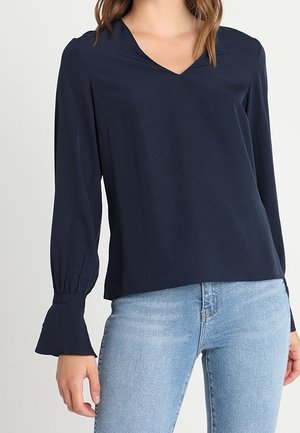 Blus - blue