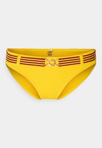 Fundo de bikini amarelo com textura canelada, apresentando uma cintura listrada em vermelho e um detalhe decorativo em dourado ao centro.