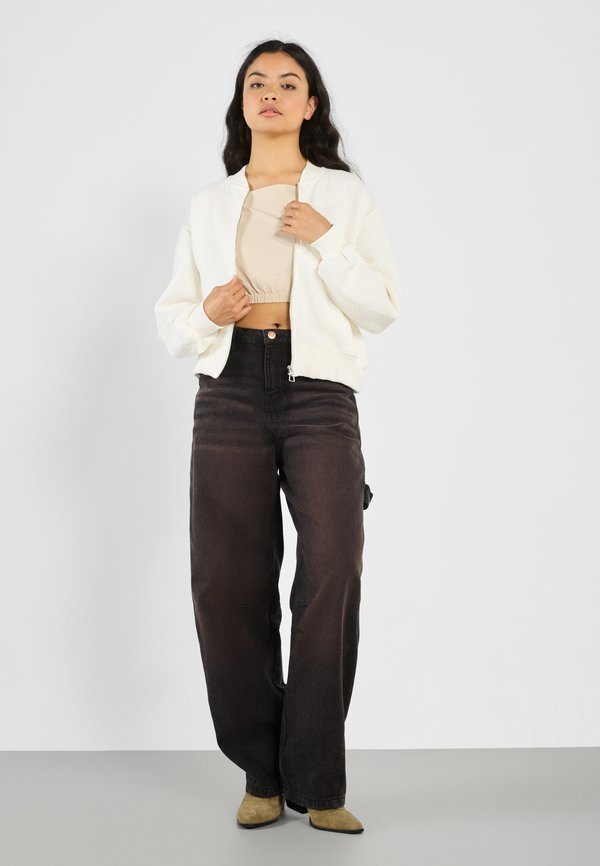 Zip-up sweatshirt - egret3