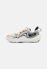 Sportschoenen met een textuurdesign in wit, zwart en goud. Voorzien van vloeiende lijnen, een zachte zool met spikkels en opvallende branding.