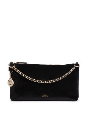 Μαύρο ορθογώνιο clutch με χρυσή αλυσίδα ιμάντα, χρυσό φερμουάρ και χρυσλό λογότυπο Tommy Hilfiger στη μέση μπροστά.