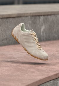 Επιλέχθηκε, off white/sand strata/gold-coloured metallic