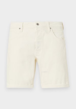 Offwhite denimshorts med oppbrettede kanter, knapp- og glidelåslukking foran, beltestropper og fremre lommer, lagt flatt på hvit bakgrunn.