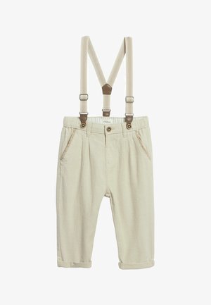 Beige Kinderhose mit verstellbaren beigen Hosenträgern, Frontknopf, Seitentaschen und umgeschlagenen Saumrändern.