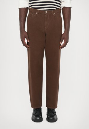MENS REGULAR FIT PLEATED  - Blugi loose fit - brown