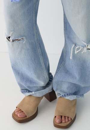 PULL&BEAR, Pantolette hoch - brown