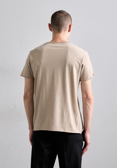 Filippa K ROLL NECK TEE - Jednoduché tričko - faded khaki