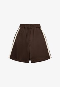 Επιλέχθηκε, dark brown