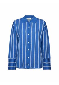 Camisa azul de botones con rayas verticales blancas, cuello y mangas largas con detalles en los puños. Fabricada en una tela suave.