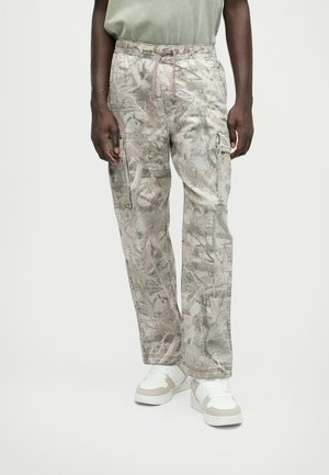 BAGGY CAMO - Cargobroek - khaki