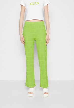 Résumé RIO PANT - Παντελόνι - kiwi