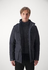 Thumbnail Image 5