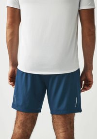 Next GYM - REGULAR FIT - Korte sportsbukser - blue
