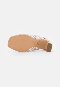 Tamaris High heeled sandals - powder