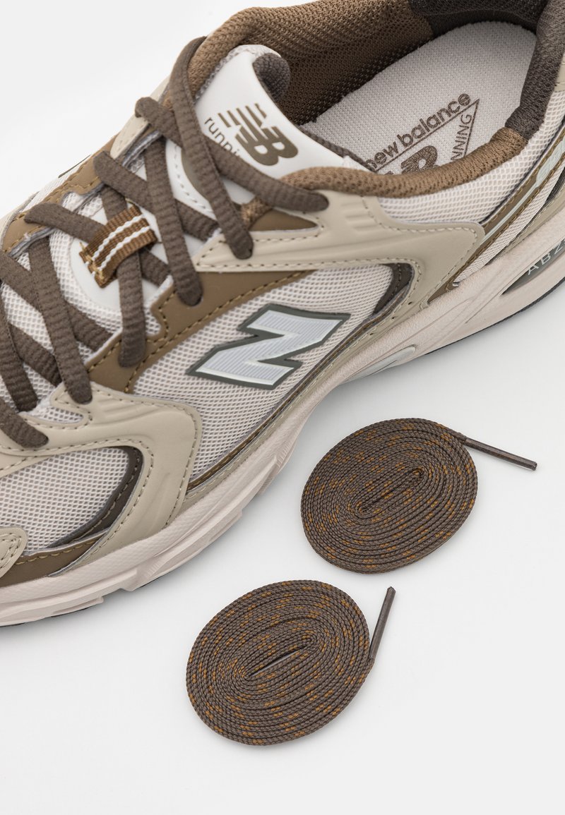 mr530 unisex sneakers laag