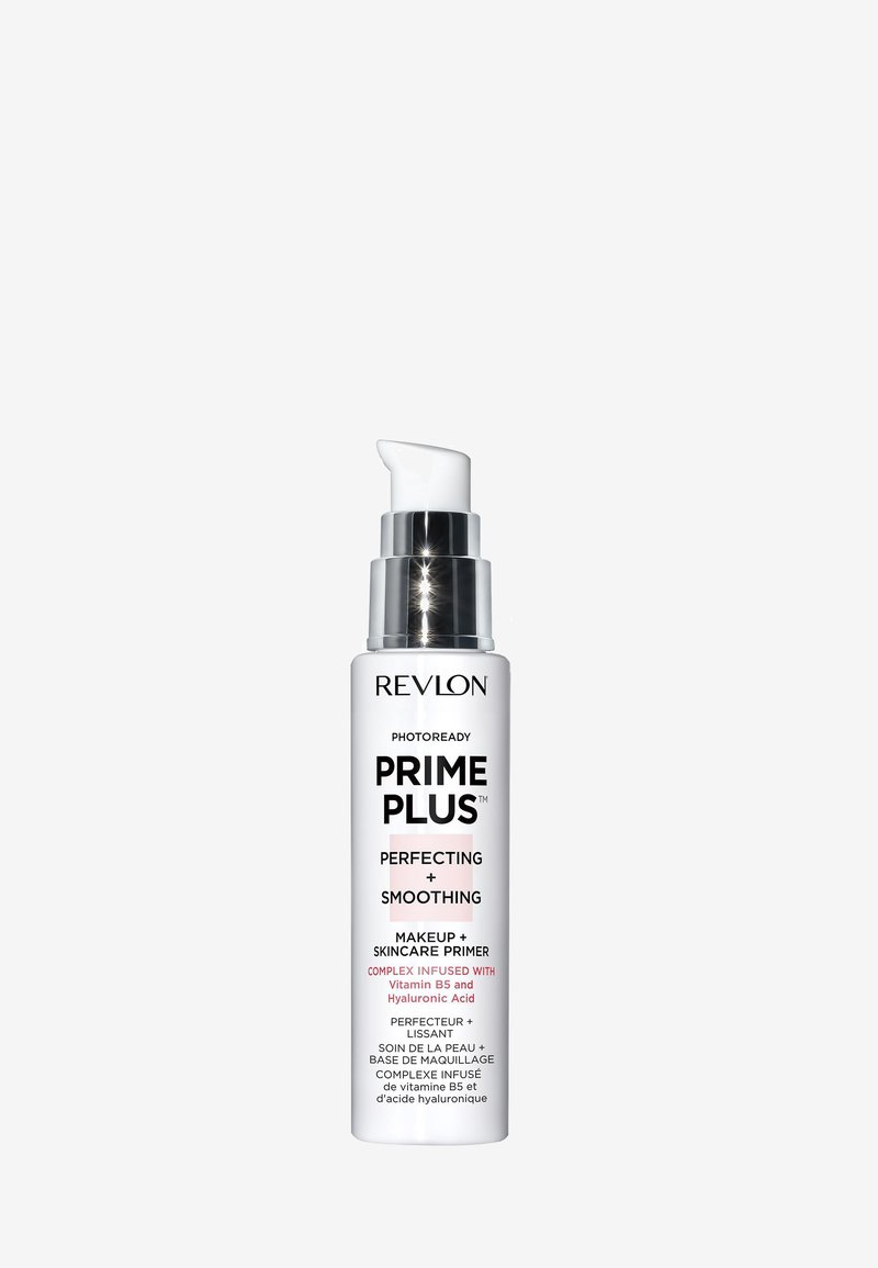 Revlon PhotoReady Prime Plus, una bottiglia bianca liscia con un pompa silver, con testo nero e accenti rossi, indica un primer per la cura della pelle e il trucco.