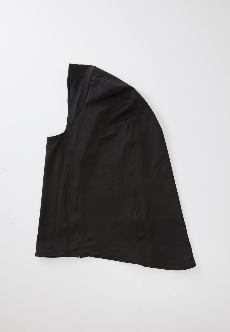 Fekete ujjatlan felső, kapucnival. Simító, rugalmas anyagból készült, varrás részletekkel és cipzáras záródással az alján.