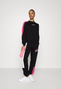 Champion COLOR PUNCH ELASTIC CUFF PANTS - Træningsbukser - nbk/way/fpl