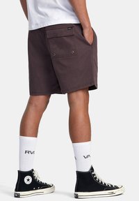 RVCA ESCAPE - Shorts - crw