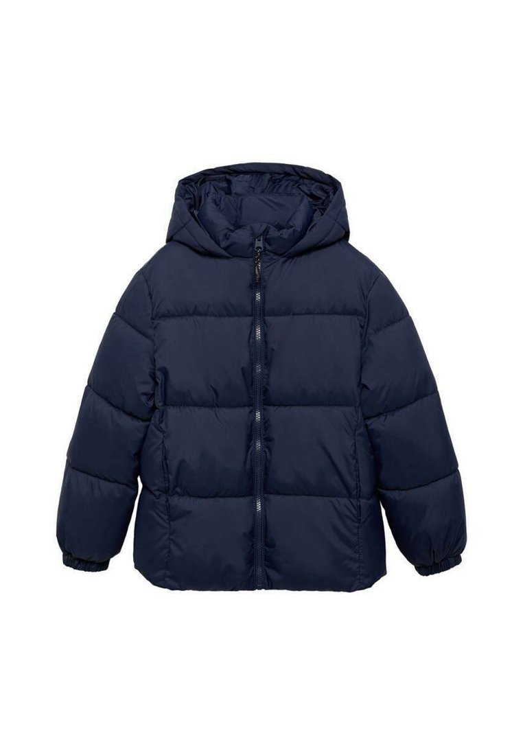 Navyblauwe gewatteerde jas met capuchon, voorzien van een volledige frontzipper en elastische manchetten. Het ontwerp heeft een gestikt patroon voor isolatie.
