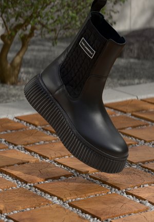 KREEPER BOOT - Botine cu platformă - black