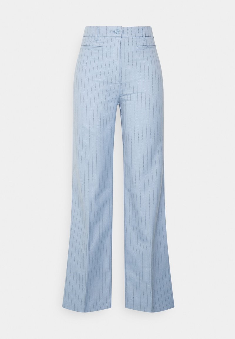 Pantalon taille haute bleu clair à fines rayures verticales, fermeture à boutons devant, jambes larges et droites.