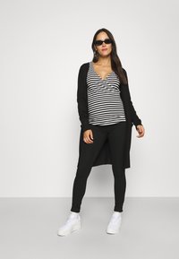 ONLY MATERNITY OLMJOY LIFE WRAP - Camisola de manga comprida - black