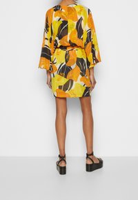 The Kooples Koktejlové šaty / šaty na párty - yellow