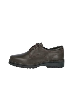 Zapato marrón de cuero con cordones, suela negra y puntera redondeada visto de lado sobre un fondo blanco.