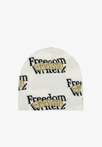 Gorro de punto blanco con diseño de texto repetido en negro y dorado que dice "Libertad" y "Ganadores", con una textura suave y parte superior redondeada.