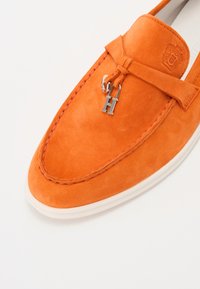 Melvin & Hamilton ADLEY - Zapatos sin cordones - orange