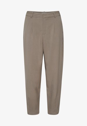 Pantalons en brun clair, effilés, avec une finition lisse, dotés de plis avant, de poches latérales et d'une taille standard.
