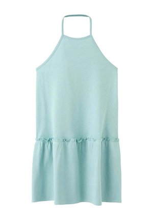Robe sans manches bleu clair avec un col halter et un détail de couture froncé près de l'ourlet, réalisée dans un tissu doux et léger.