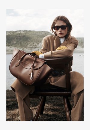 Polo Ralph Lauren, POLO BLAZE LARGE SHOULDER BAG - Shopping bag - chestnut