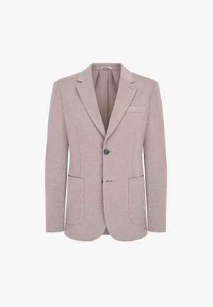 Jasnobeżowa marynarka o delikatnej teksturowanej tkaninie, z dwiema kieszeniami z przodu, jedną kieszenią na piersi oraz zapięciem na dwa guziki. Dopasowany krój.