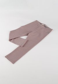 Gestreifte Leggings in Pink und Marineblau, aus einem weichen Stoff mit einer taillierten Passform und einem elastischen Bund. Keine auffälligen Beschläge oder Verzierungen.