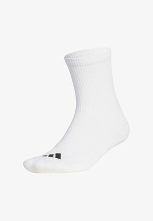 Bijela čarapa do sredine lista s rebrastim rubom i crnim logom blizu prstiju, prikazana na bijeloj pozadini.