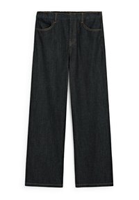 Tmavé džíny z denimu s širokým střihem, obsahující dvě přední kapsy a kontrastní žluté prošívání podél švů a pasu.