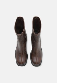 Call it Spring STEFFANIE - Botines con plataforma - medium brown