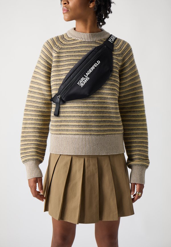 ESSENTIAL BUMBAG UNISEX - Bum bag