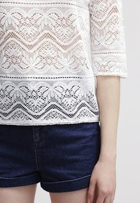 ONLY Långärmad tröja - off-white