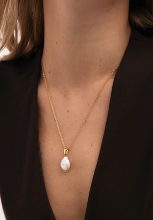 Singularu, Collar - gold-coloured