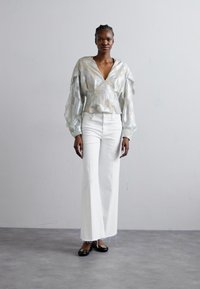 Mother THE ROLLER FRAY - Wide Leg - white denim
