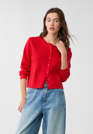 Stradivarius WITH BUTTONS  - Strickjacke - red