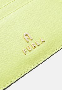 Furla CAMELIA ZIPPED CARD CASE - Wallet - giallo cedro