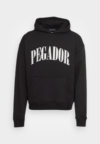 Felpa nera in misto cotone, con una grande grafica curvata "PEGADOR" in argento, tasca a marsupio frontale e polsini a costine.