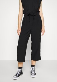 Vero Moda Kalhoty - black
